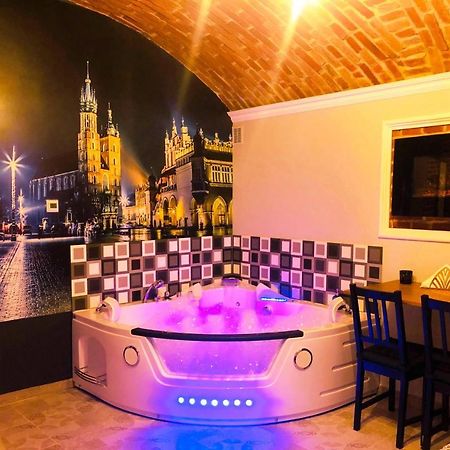 Underground Jacuzzi Rooms Krakow Exterior photo