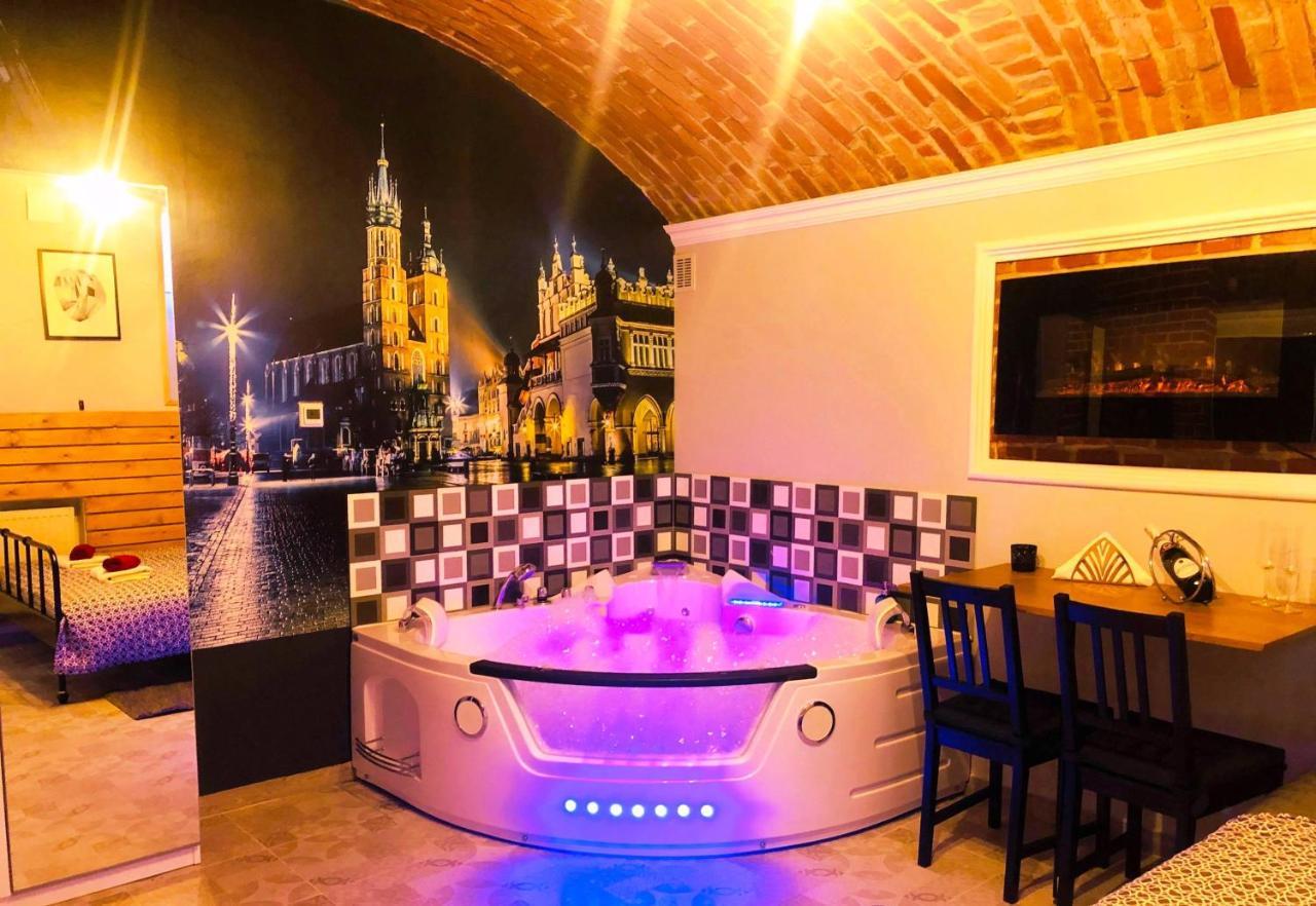 Underground Jacuzzi Rooms Krakow Exterior photo